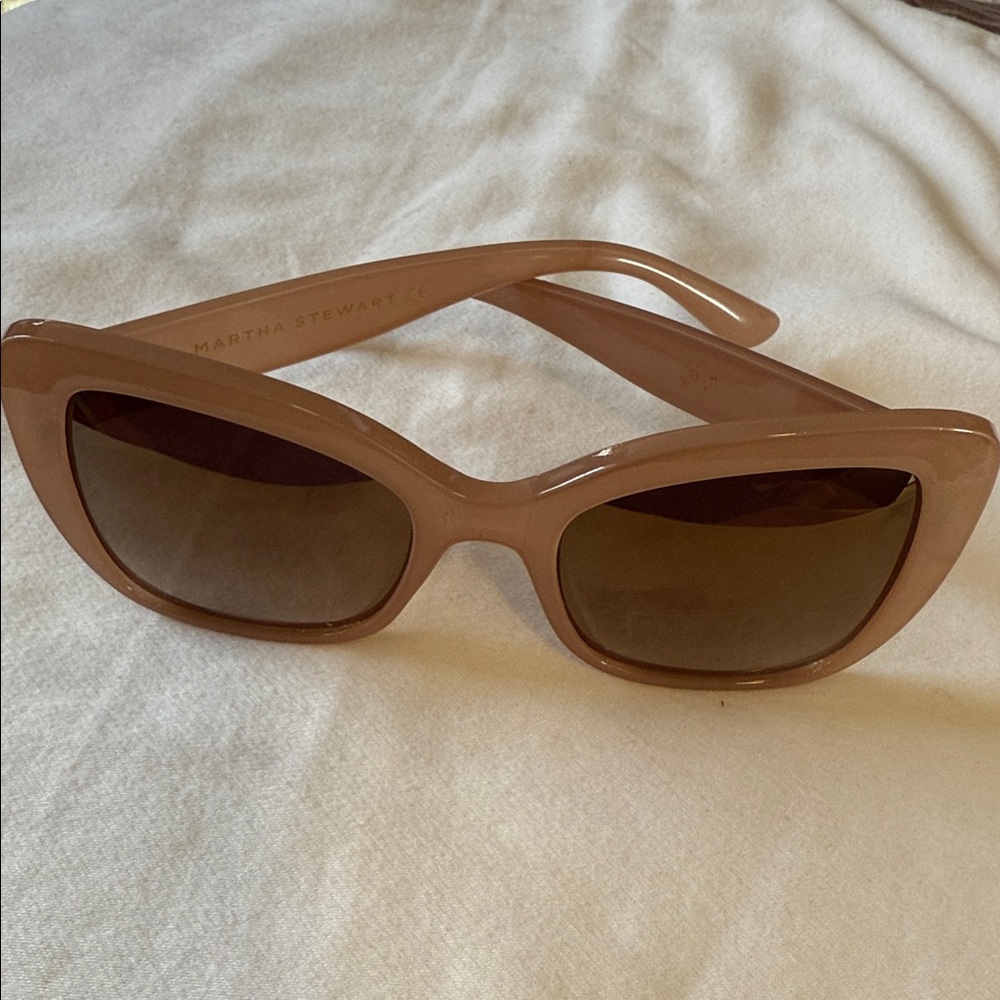 NWOT Martha Steward MS144 Cateye Sunglasses - Picture 2 of 5